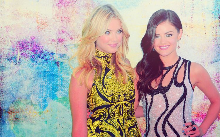 Fonds d'écran Séries TV Pretty Little Liars Ashley Benson & Lucy Hale